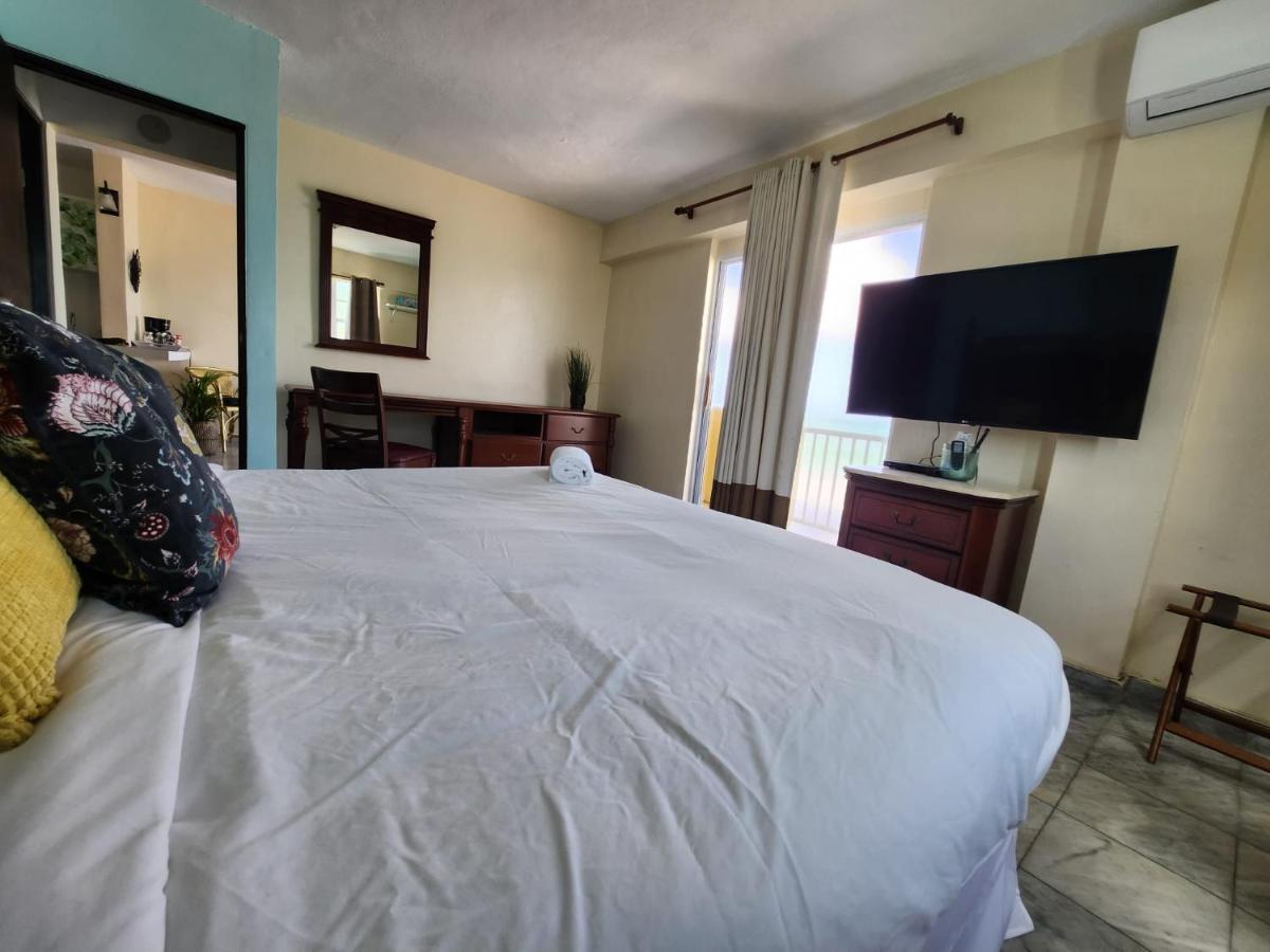 Selva Boutique Hotel - Luquillo Oceanfront Retreat - Adults Only Bagian luar foto