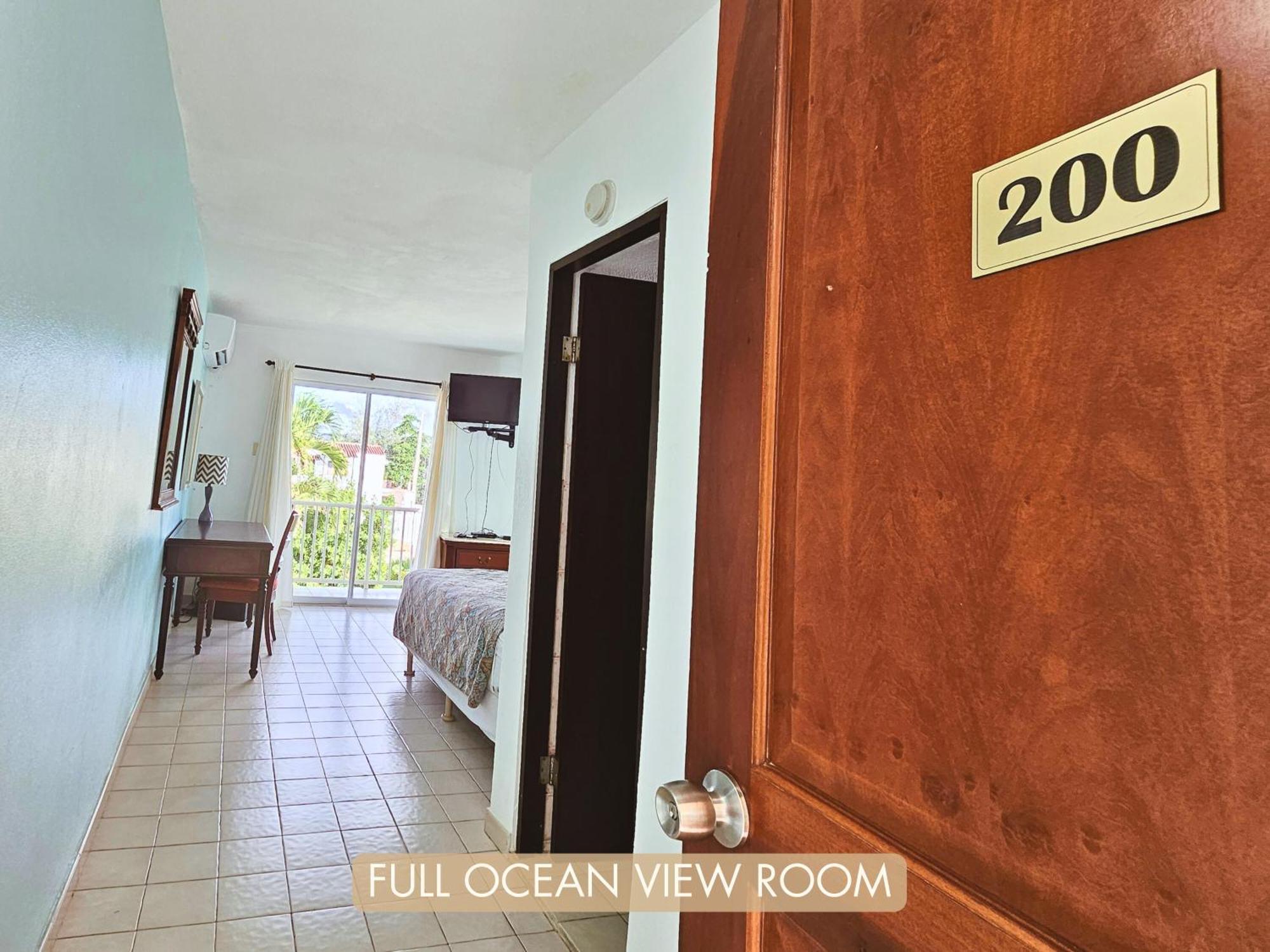 Selva Boutique Hotel - Luquillo Oceanfront Retreat - Adults Only Bagian luar foto